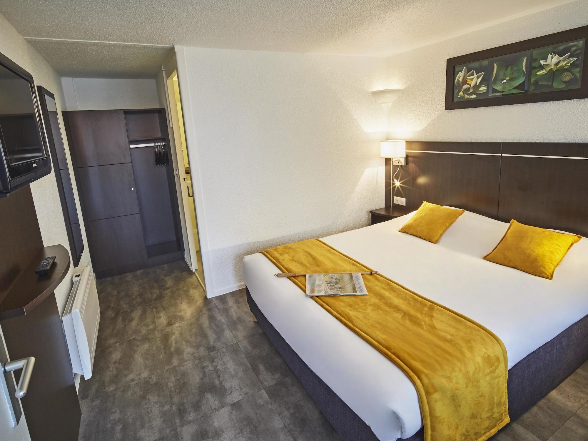 กีริอ๊าด ลีล เอสต์ อ็อง โฮเต็ล Hotel Hem ภายนอก รูปภาพ